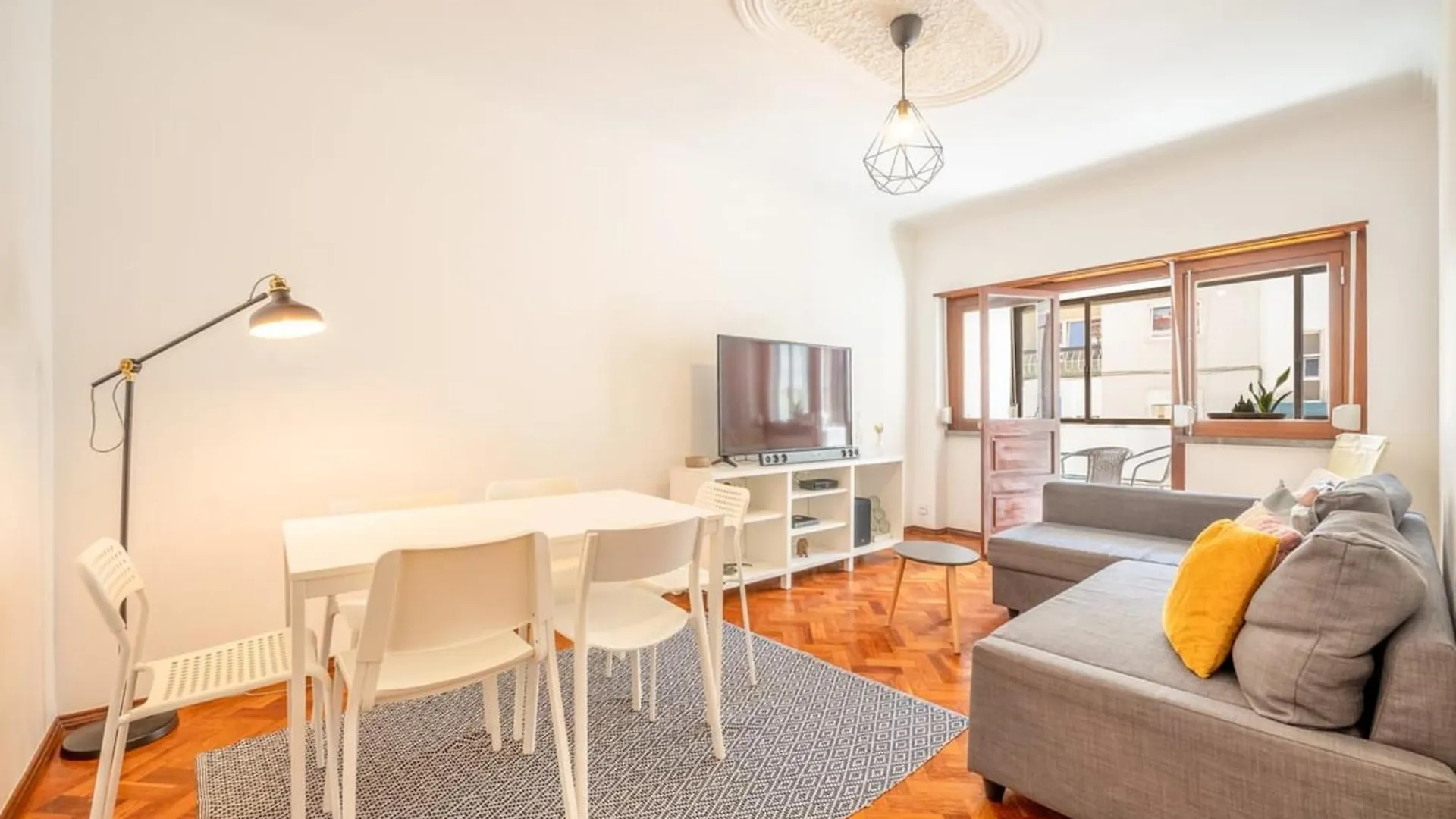 GuestReady - Beachside Apartment near Praia de Carcavelos Parede
